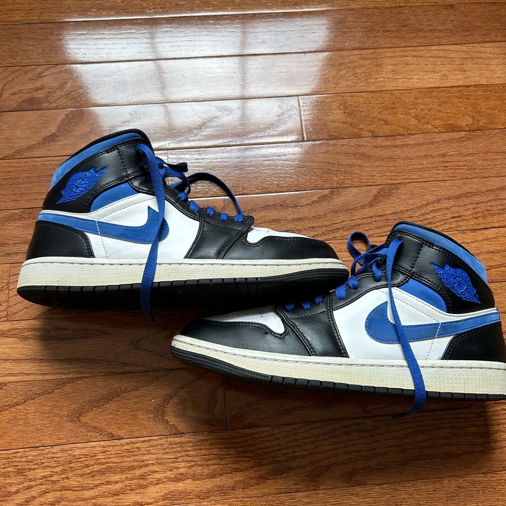 Nike Mens Air Jordan 1 Shoes